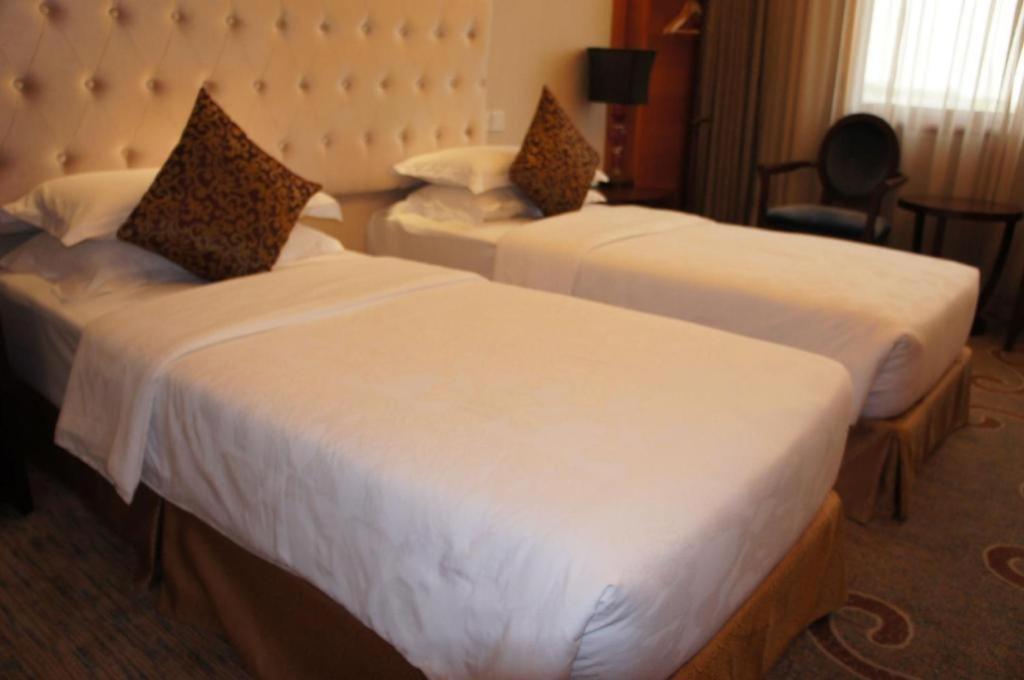 Dork Jumpa Hotel Vientiane Bagian luar foto