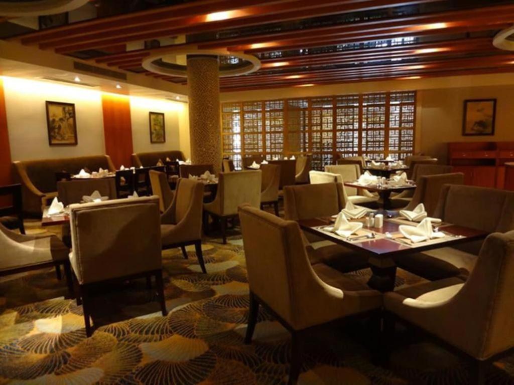 Dork Jumpa Hotel Vientiane Bagian luar foto